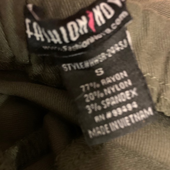 One piece - Picture 4 of 4